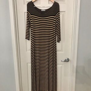 📍CALVIN KLEIN: Maxi Dress